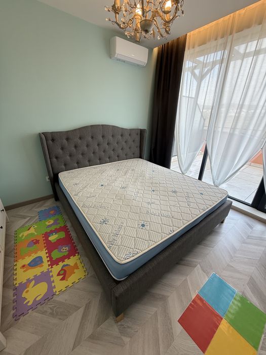 Продавам двойно легло