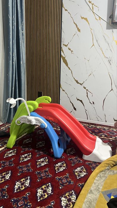 Продам каток. Очень  удобная игрушка  дома для детей.