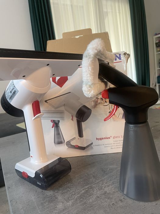 Aspirator geamuri Severin