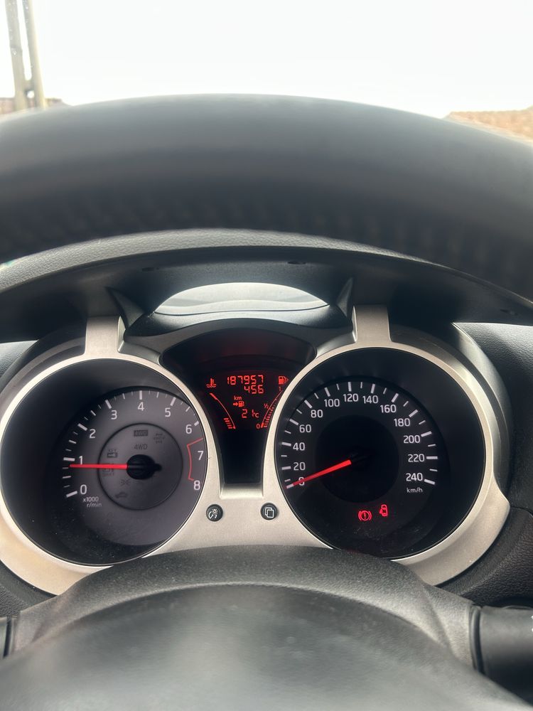 Vand Nissan Juke 1.6 benzina