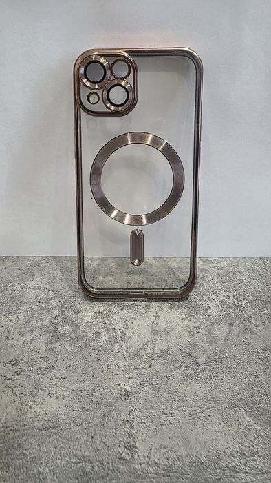 Продам новый чехол на айфон 13