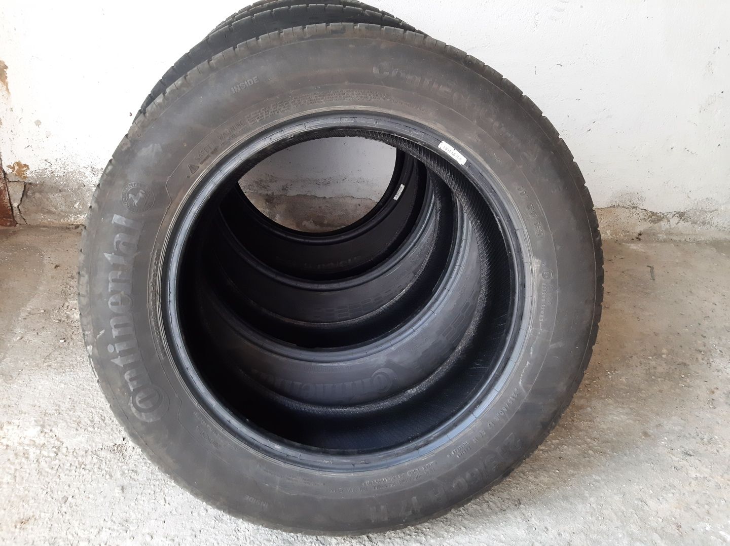 Set 4 anvelope vară Continental 215/60/17