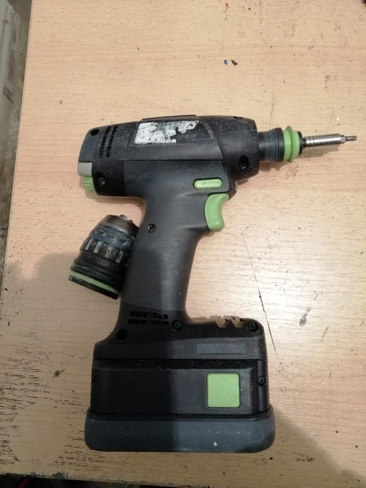 Festool și acumulator 18v