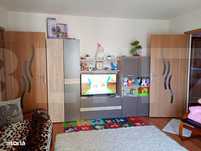 Apartament de vanzare, cu 3 camere, semidecomandat, 63 mp, zona Ciucul