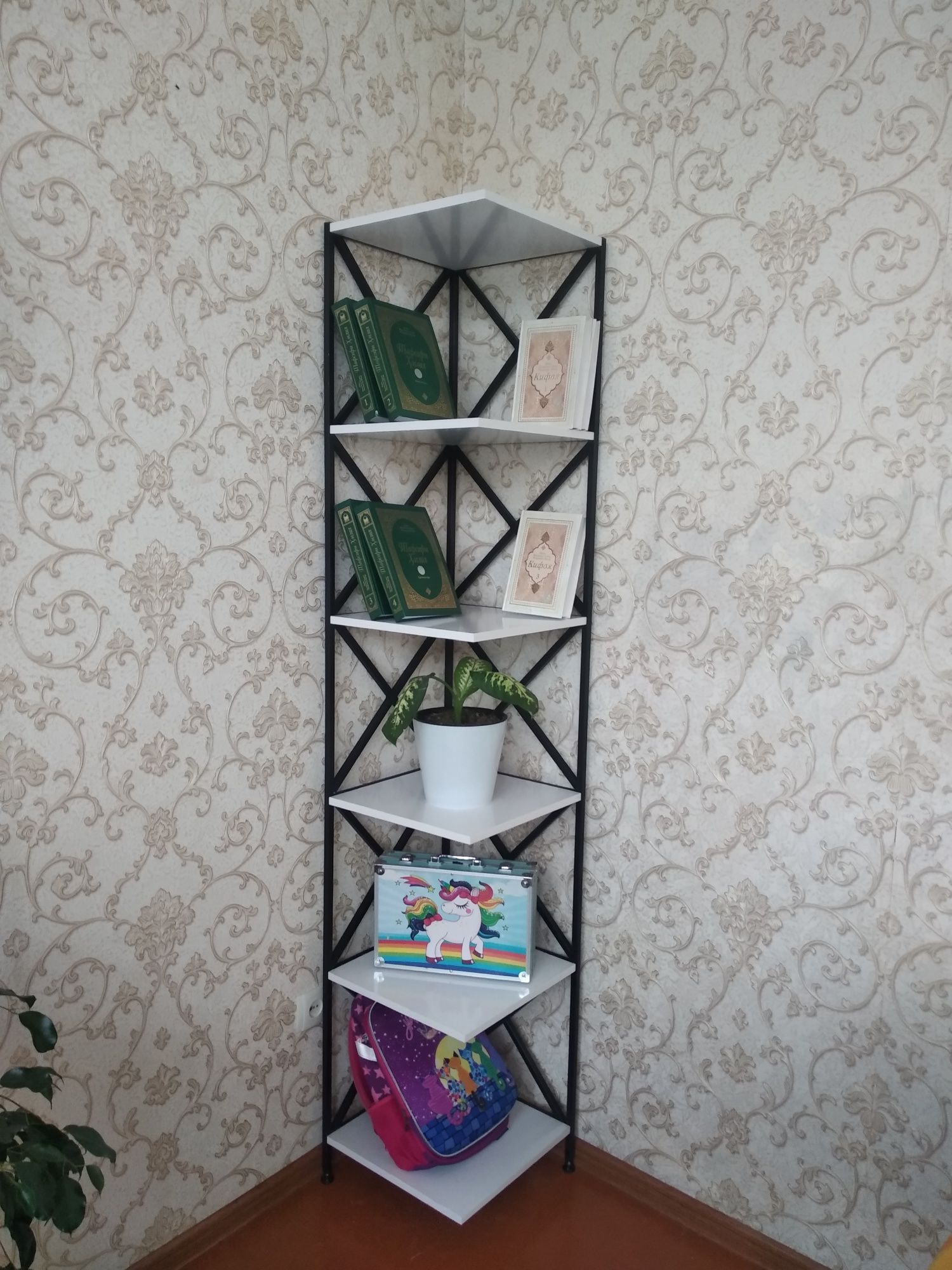 Стелаж,  подставки, стойки и другие