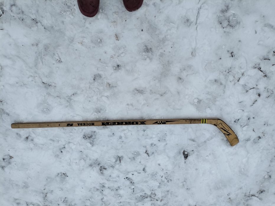 Клюшка хоккейная