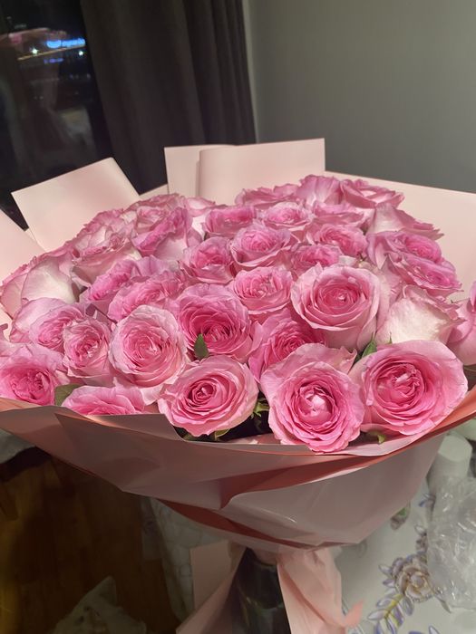 Срочно Розы 41 шт длиной 80 см букет за 25 тыс