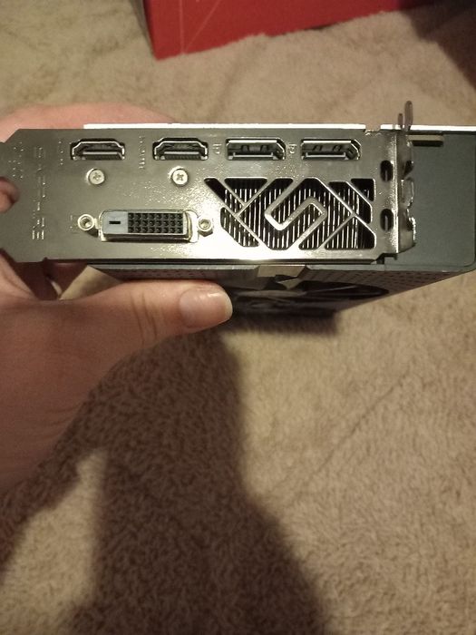 Видео карта Nitro Saphhire Rx 570 series 4gb.