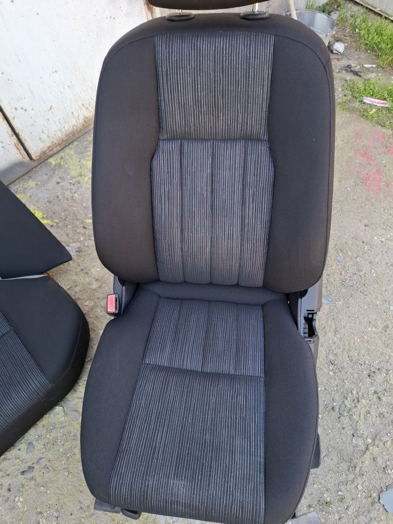 Седалки  за Mercedes W204