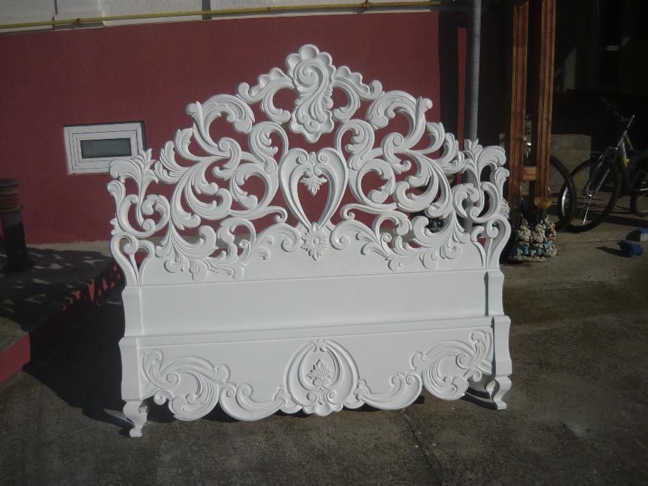Pat dormitor sculptat