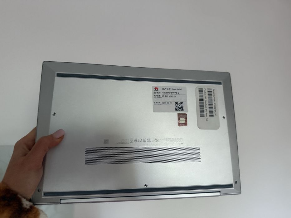 Laptop HP EliteBook 840 AERO G8 - Full HD, Performanță Business