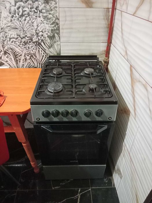 Vând Aragaz Artic inox 50 cm