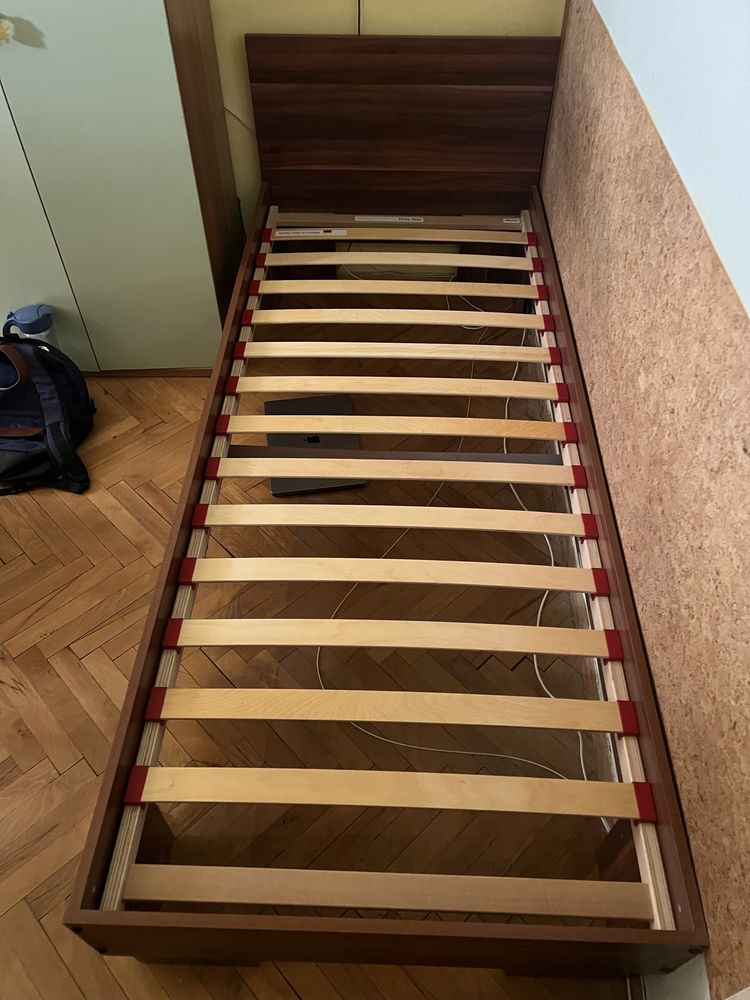 Немско легло с подматрачна рамка