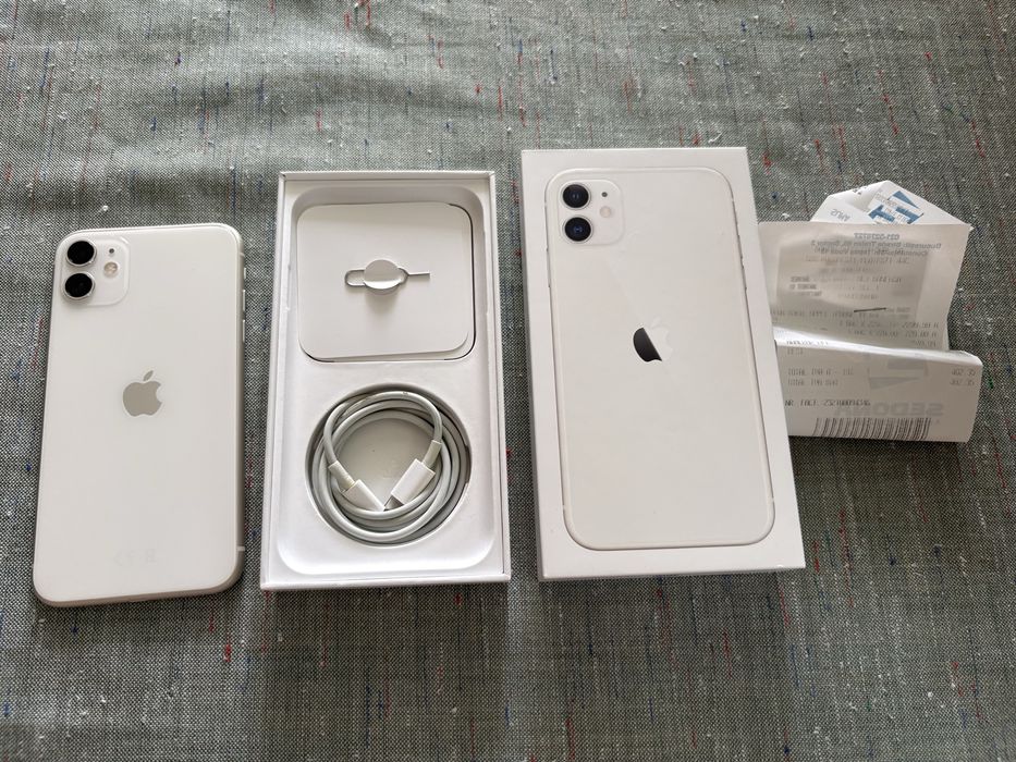 Vand iphone 11 64gb garantie pana in ianuarie 2026