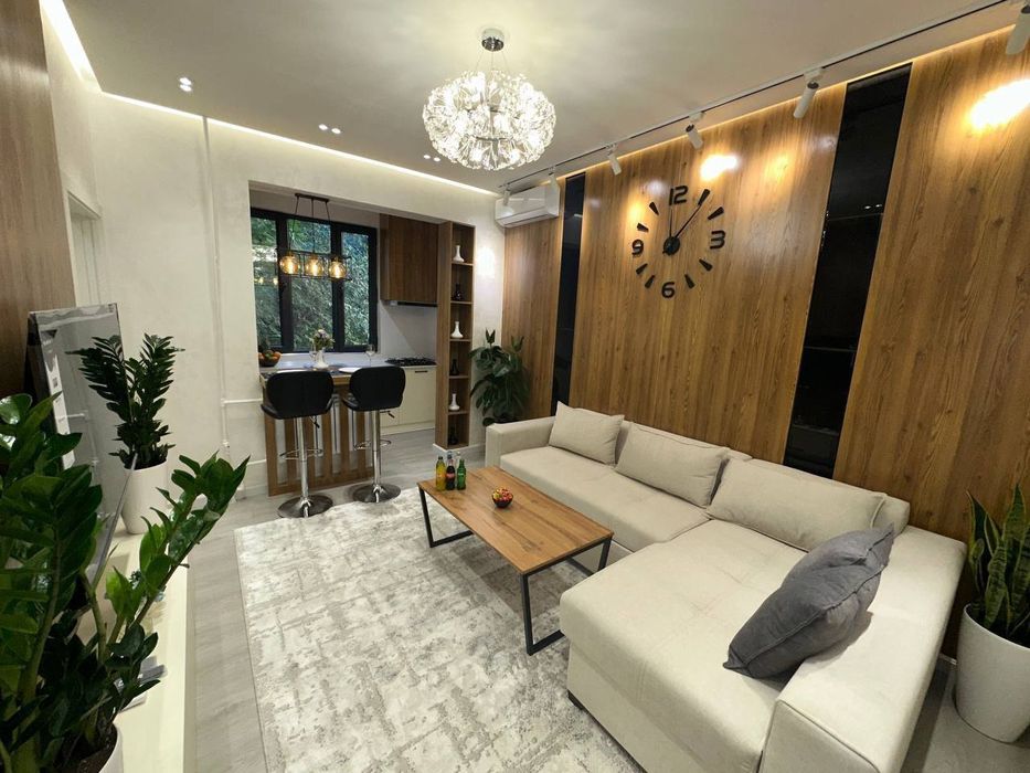 3 xonali uy sotiladi.