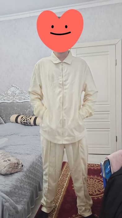 Продам 2 спортивки по цене 10000 за 1