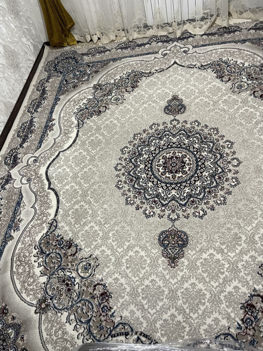 Гилам размер 3.5/4 цена 1 млн 900