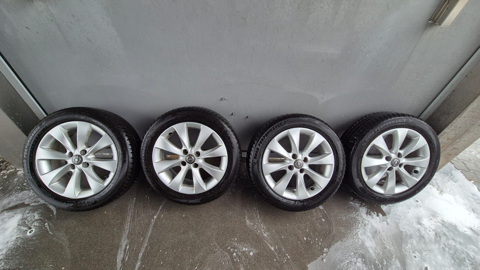 Jante aliaj Cu anvelope  195/55 r16 Opel Astra ,Corsa