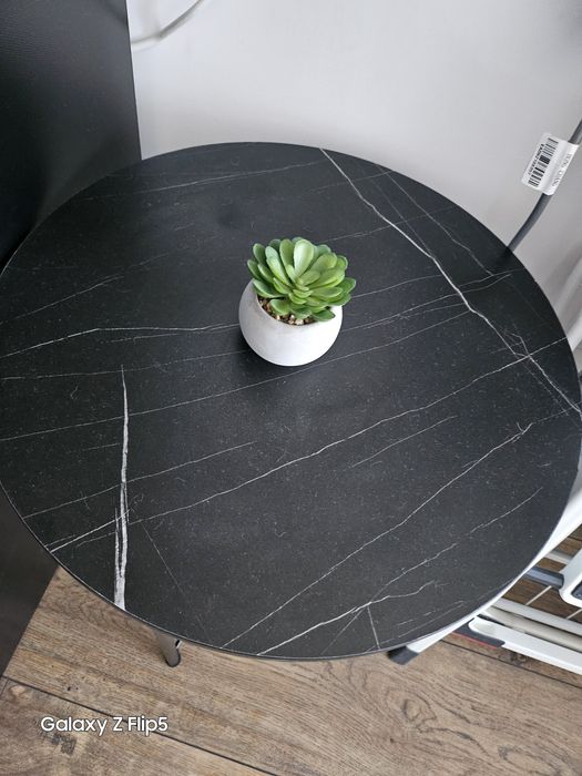 Помощна Маса MDF ,метални крака