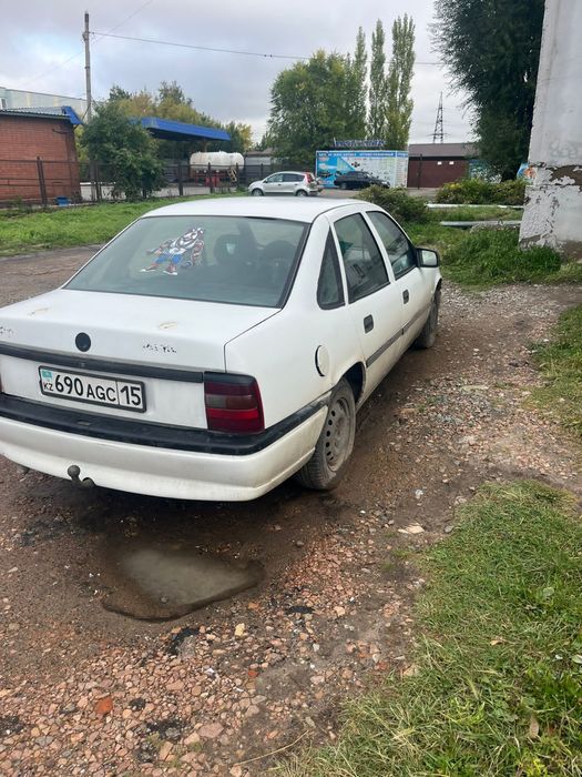 Продам Опеля вектора,