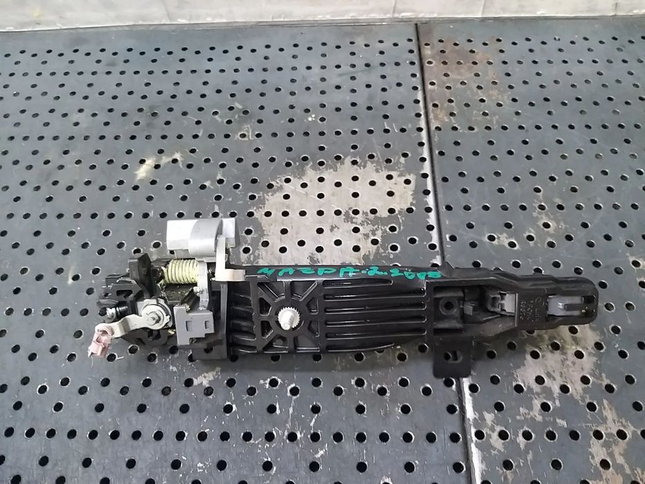 Maner usa stanga fata mazda 2 lh4r8376