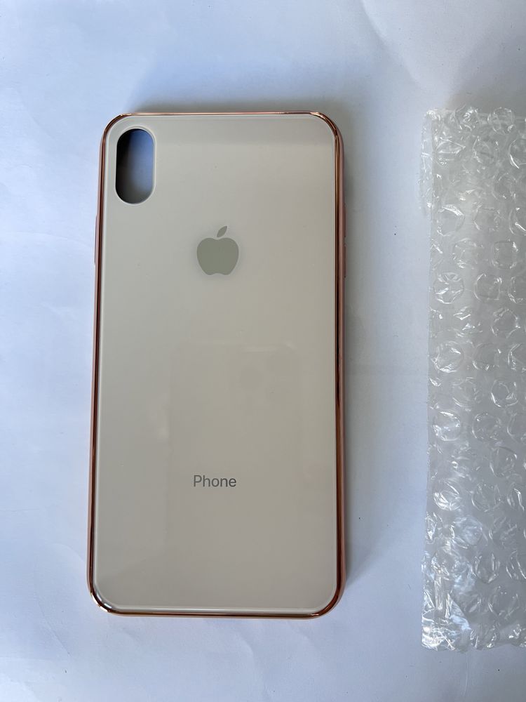 Чехлы на iPhone X/XS/XS max