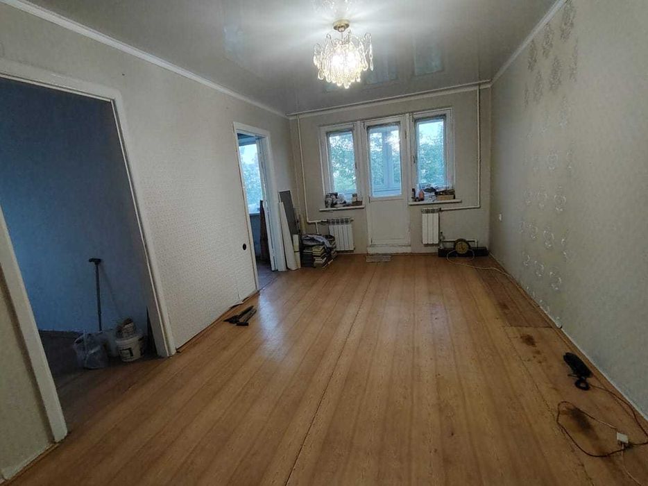 ПРОДАЮ  уютную 4-х комн. квартиру на 4 мкр/ТОРГ/возле ТД Евразия