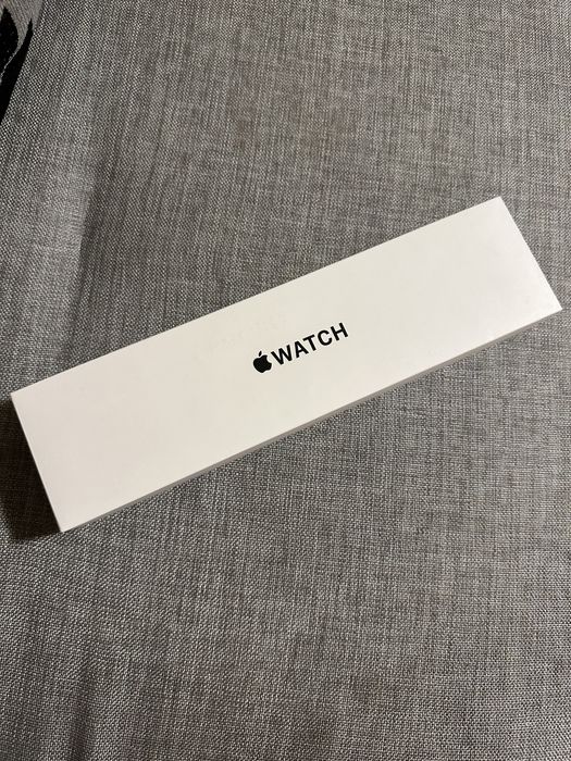 Продам Apple Watch SE 44mm space gray(черные)