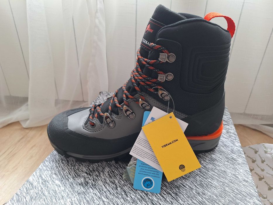 Нови всесезонни туристически обувки Ande Makalu Tech