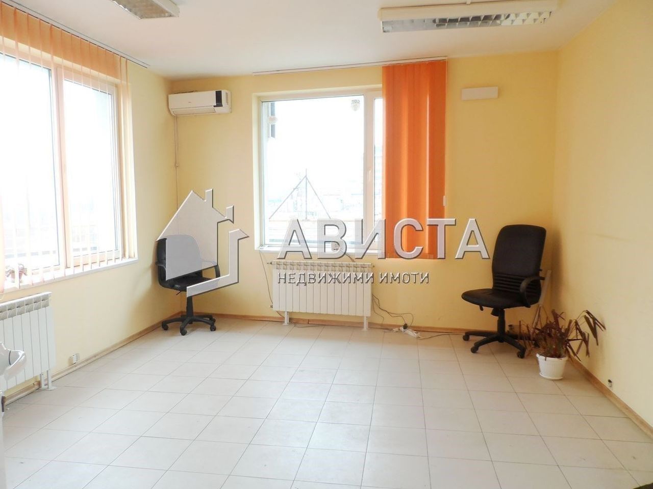 Дава се под наем Офис в София, Витоша - 60 кв.м за 459 € - Снимка #1