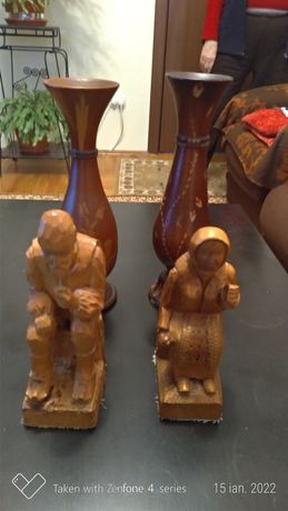 Sculpturi din lemn ,mos ,baba ,vaze