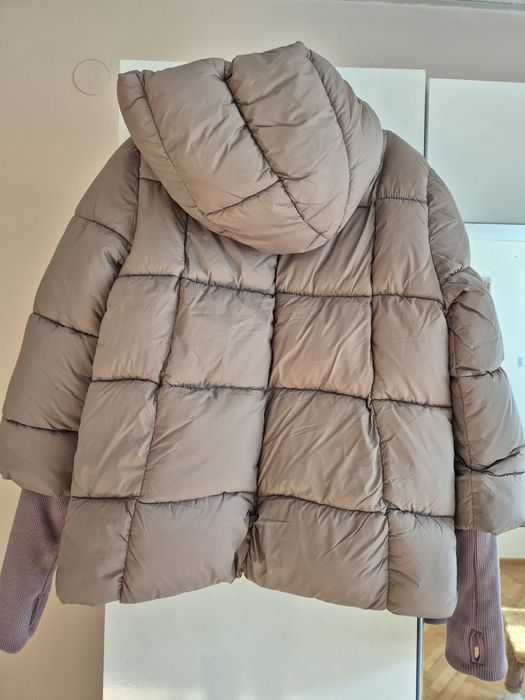 Дамско яке с качулка