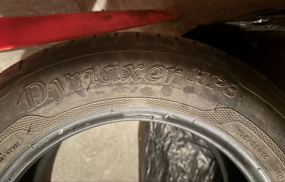 2бр.гуми  Клебер R15 и кора за  Mercedes 220D,