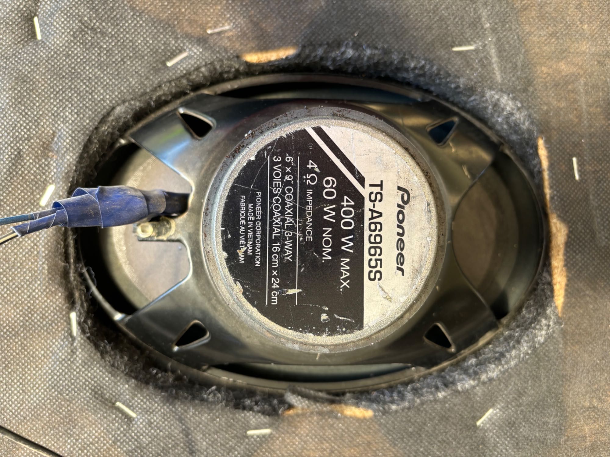 Pioneer колонка ва Спарк полка багажник сотилади !!!