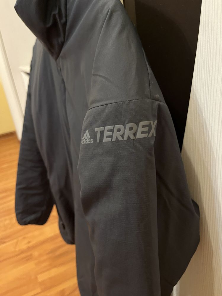 Яке Adidas Terrex