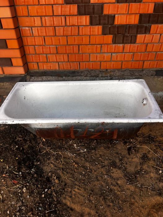 Продам Чугунную ванну б/у