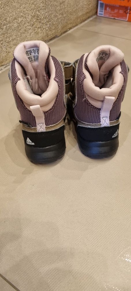 Зимни Adidas боти за сняг