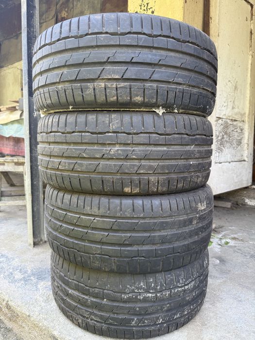 Vand anvelope vara HANKOOK R18 225/40 stare foarte buna !