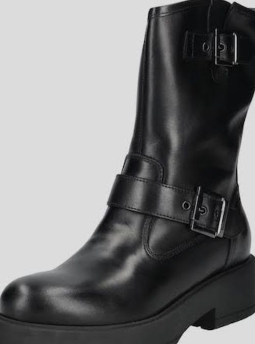 Guess Оригинални кожени боти