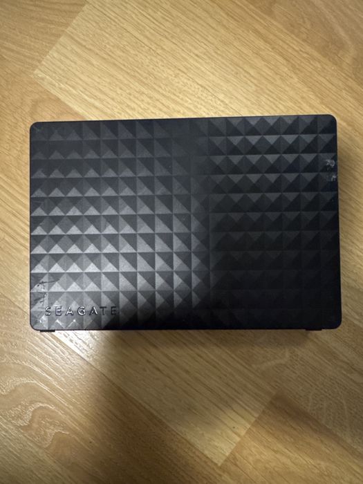 Hard Disk Extern Seagate Expansion Desktop 3TB - Stare Excelentă!