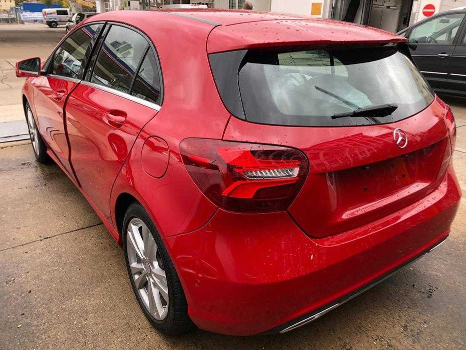 Vand Mercedes-Benz , categoria A 200 D, 2016