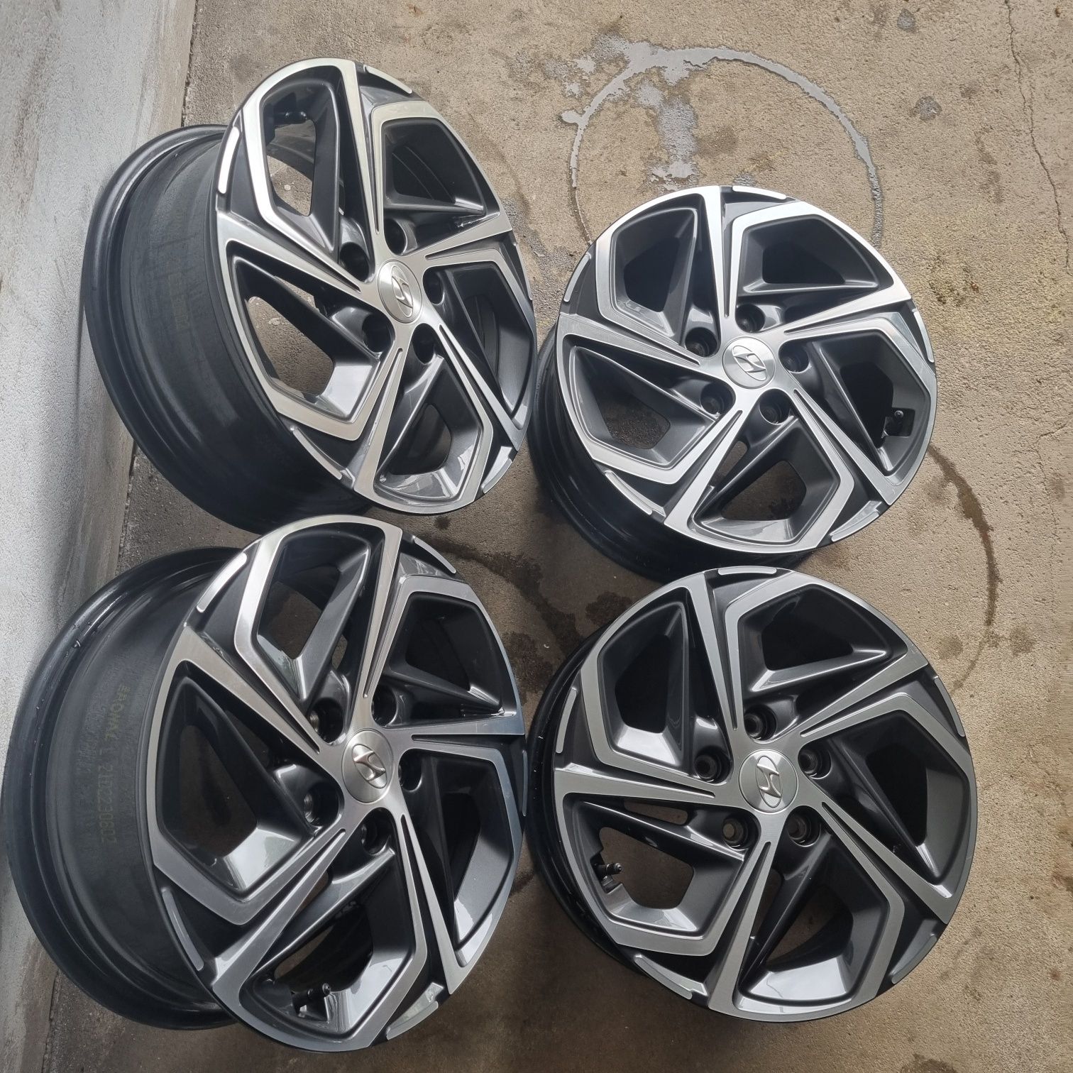 Jante 16 5x114,3 Originale Hyundai kona Ioniq Elantra I30 I40 Tucson