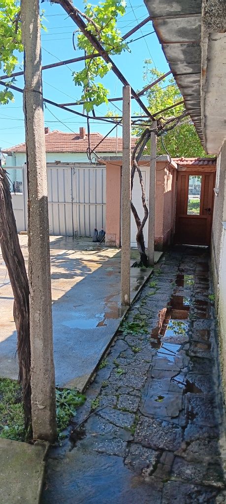Двуетажна къща в гр.Гълъбово