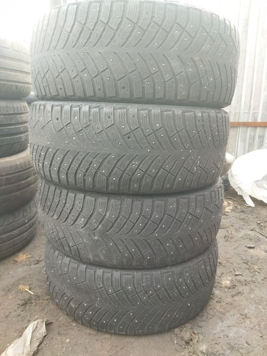 Мишлен 215/55/17 зимние