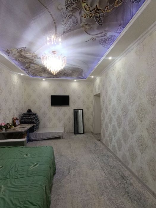 кондиционер, холодильник, пылесос, стиральная машина и утюг ест