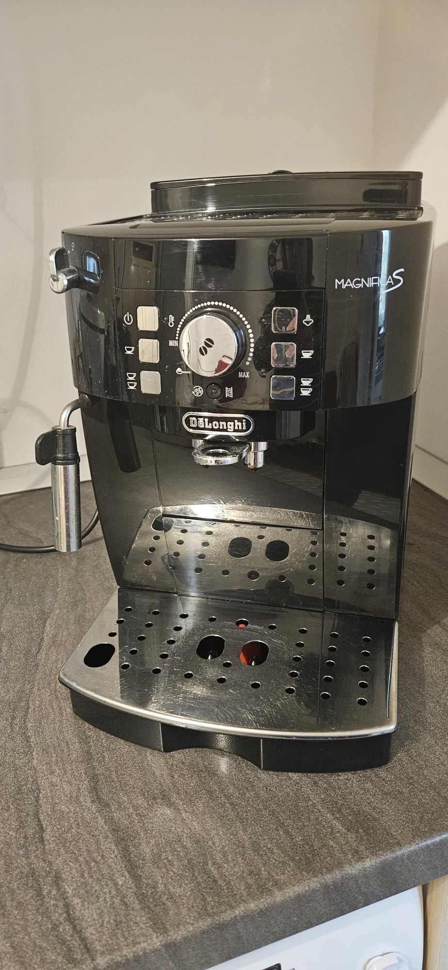 Espresor Delonghi Magnifica  S