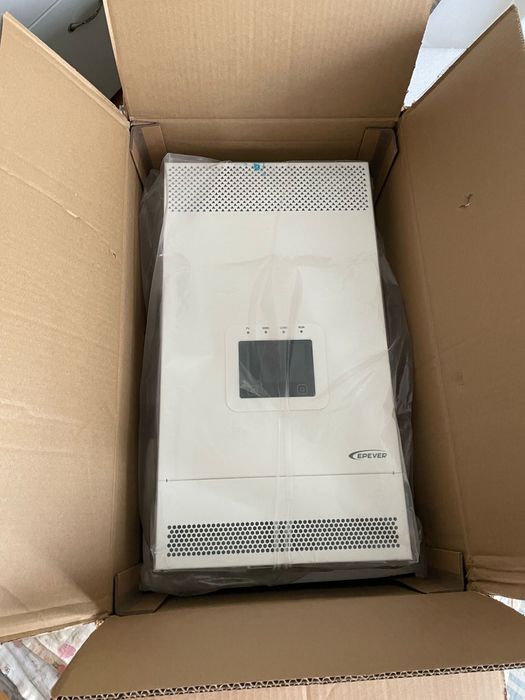 Invertor/incarcator curent EPever UCP5542-1050P20C NOU cu accesorii