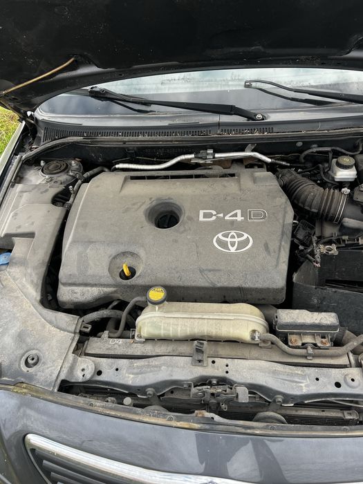 Тойота Toyota 2.2 D4d мотор оборудван на 178000км