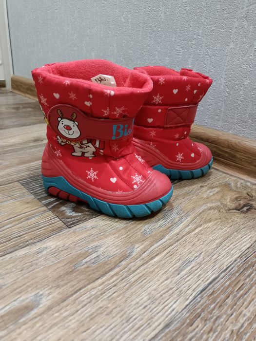 Продам обувь детскую