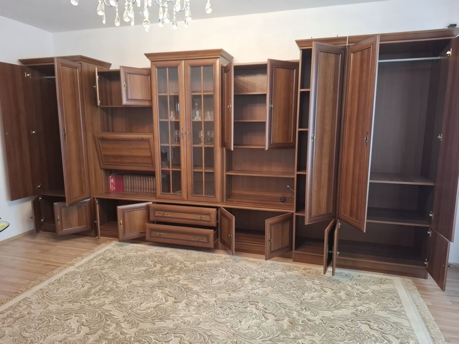 Bibliotecă living Wiki C, Polonia